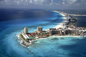 beach in cancun