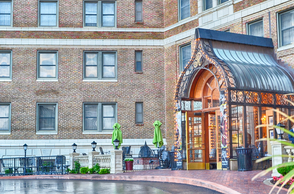 The Raphael Hotel Kansas City